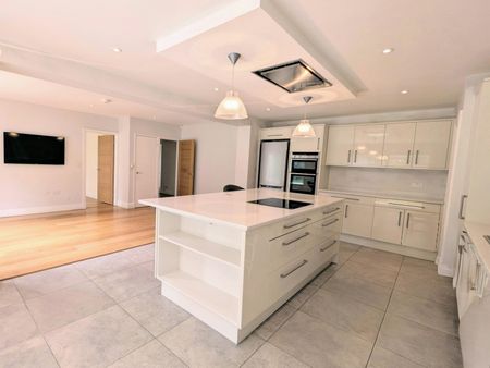 Detached house to rent on - Photo 4