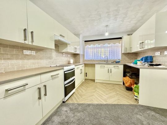 Apollo Drive, Waterlooville - Photo 1
