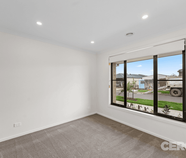 Modern, Low-Maintenance Living in the Heart of Mickleham. - Photo 1