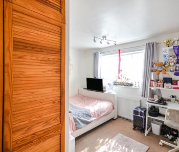 3 bedroom terraced house to rent - Photo 6