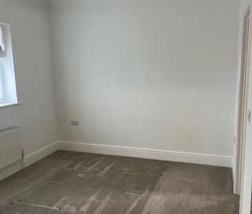 3 Bed Semi-Detached House, Strathmore Avenue, LU1 - Photo 5