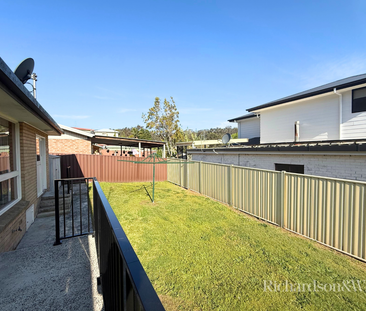 Comfortable Family Home! - Photo 1