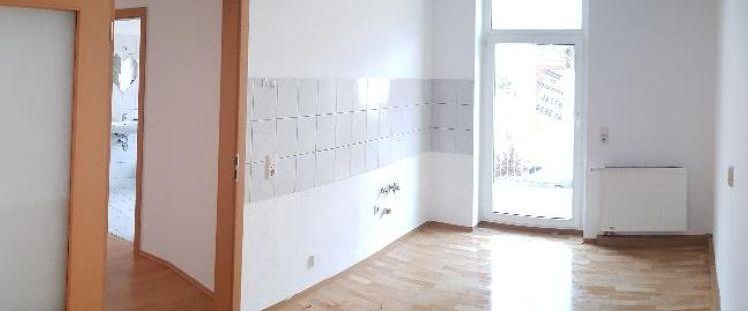 Schöne 2-Raum-Wohnung mit Ankleidezimmer und Balkon - Photo 1