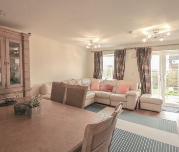 4 Bedroom - Photo 6