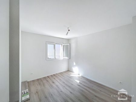 Situé à 3 minutes à pied de la gare, appartement de 2,5 pièces rénové - Photo 4