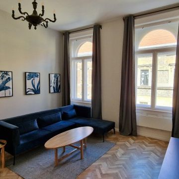 Izabella street - Fotó 1