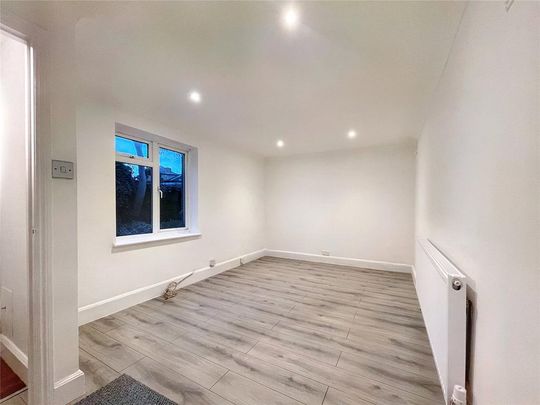 1 bedroom semi-detached house to rent - Photo 1