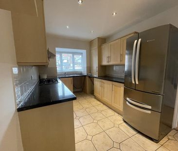 3 bedroom terraced house to rent - Photo 4