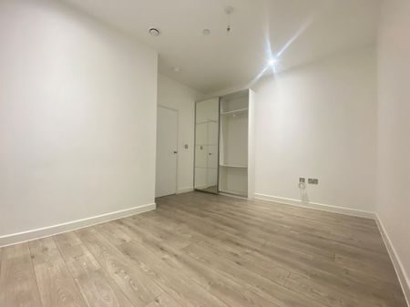 Edinburgh Gate, Harlow - Photo 2