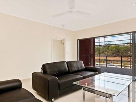 Modern 2-Bedroom Apartment in Sought-After Johnston - Photo 2