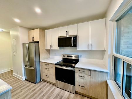 For Lease - 11 Wingreen Court Unit# 6, Toronto, Ontario - Photo 5