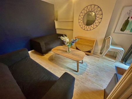 6 Bed Student Accommodation - Photo 2