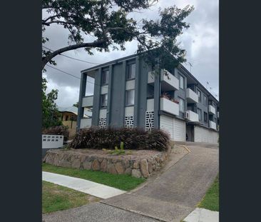 32 Clarendon Street, East Brisbane, Qld 4169 - Photo 1