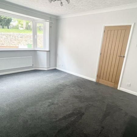 3 bedroom detached bungalow to rent - Photo 1
