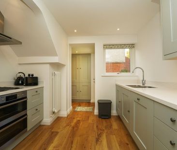Yewtree Court, Broadway, WR12 - Photo 2