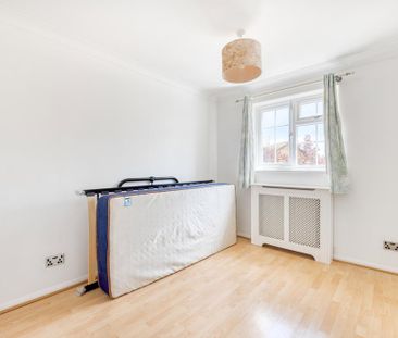 4 bedroom detached house to rent - Photo 4
