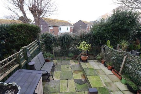 2 bedroom terraced house to rent - Photo 5