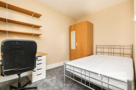 6 bedroom house to rent Hungerton Street, Nottingham, Nottinghamshire, NG7 - Photo 5