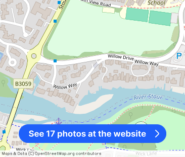 Christchurch Town House With Mooring - Photo 1