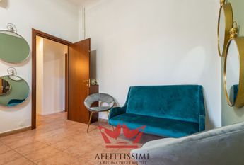 Rif. 757 | 3 locali in via padova ang. conegliano - milano.