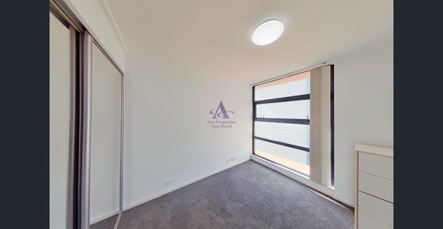 Spacious 2 bedroom apartment with study area plus parking in Alexandria - Photo 1