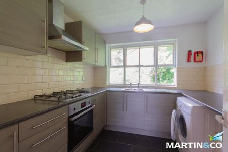 2 bedroom maisonette to rent - Photo 5