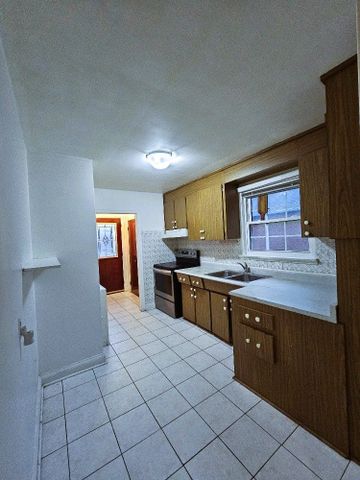 For Lease - 978 Pharmacy Avenue Unit# Main, Toronto, Ontario - Photo 3