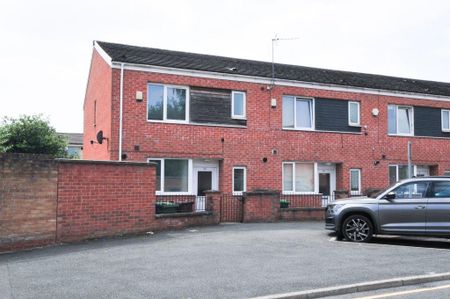 3 bedroom end of terrace house to rent - Photo 4