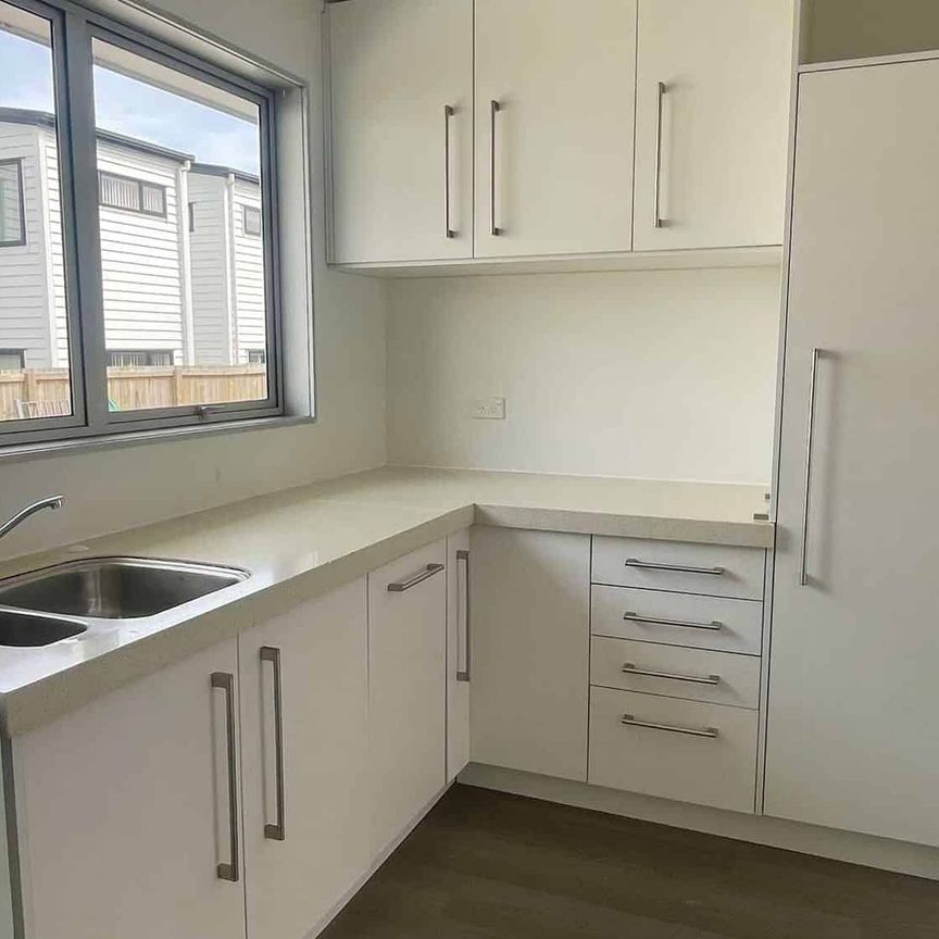 Sweet two bedroom home in Henderson - Photo 1