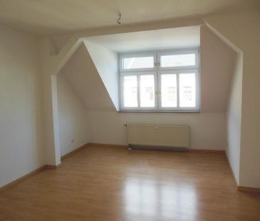 2 Raum-DACHGESCHOSS-Whg in Gohlis , Bad mit Fenster, Wanne, hell un... - Photo 5