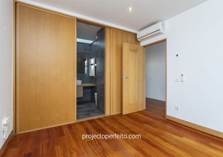 Moradia em Banda T3+1