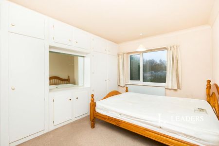 3 bedroom semi-detached house to rent - Photo 3