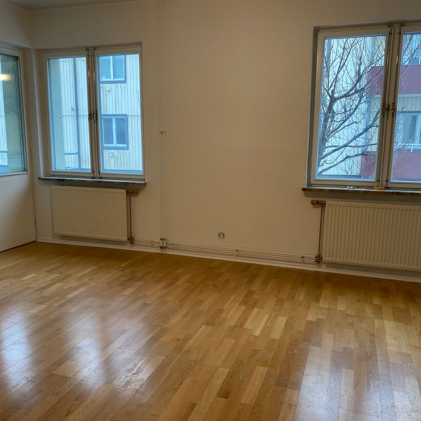 Carlavägen 20 A - Photo 1