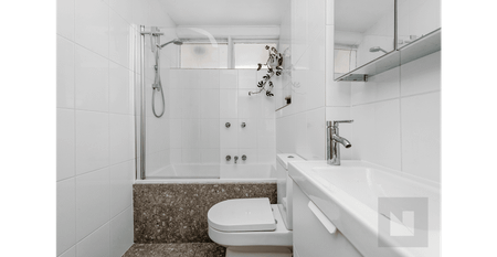 Renovated Apartment in Seddon - Photo 2