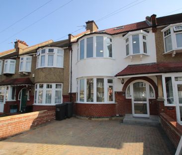 4 bedroom terraced house to rent - Photo 6