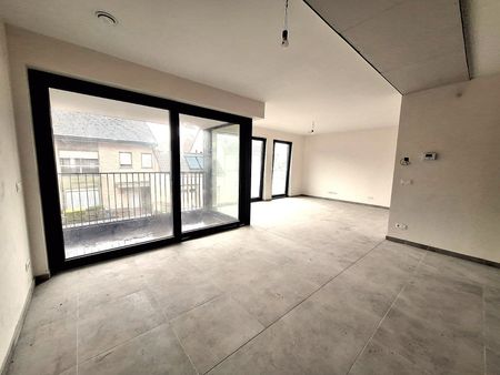 Makkelijk bereikbaar appartement met 2 slaapkamers vlakbij het centrum - Photo 2