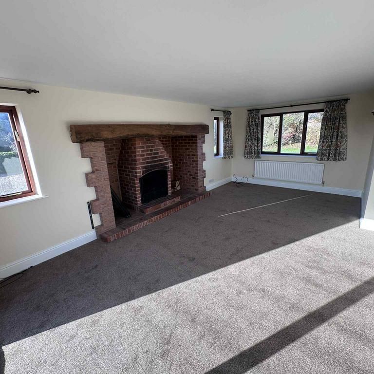 4 bedroom detached house to rent - Photo 1