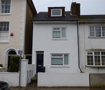 5 Bed - Mill Road, Gillingham - Photo 1