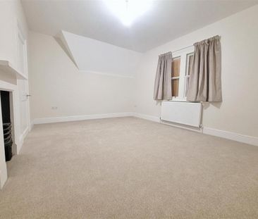 2 bedroom detached house to rent - Photo 2
