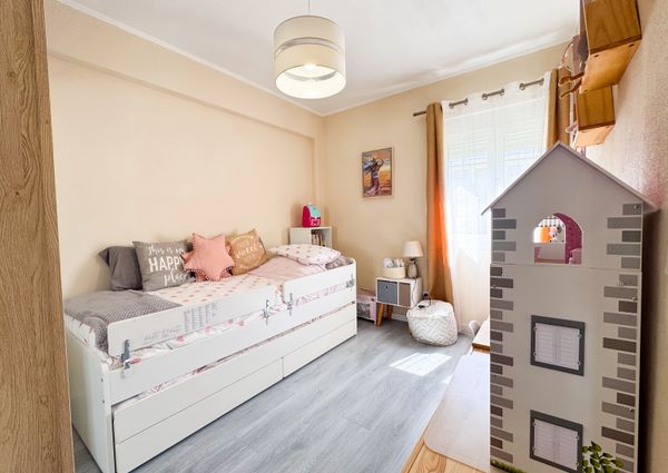 APARTAMENTO T4 EM ALFRAGIDE MOBILADO