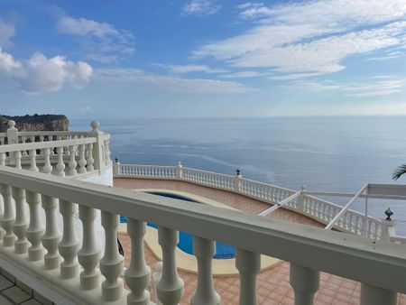 ANNUAL RENT. Beachfront villa for rent in Cumbre del Sol - Photo 2