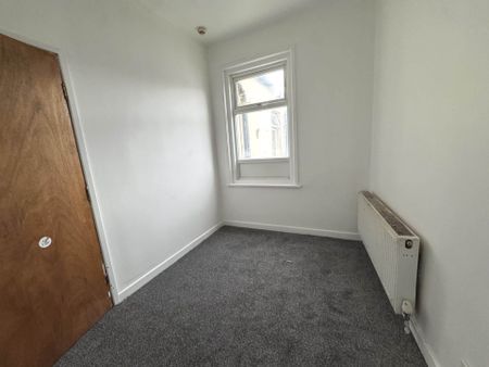 Lytham Road, Blackpool, FY4 1EA - Photo 2