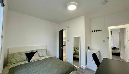 3 bedroom terraced house to rent - Photo 5