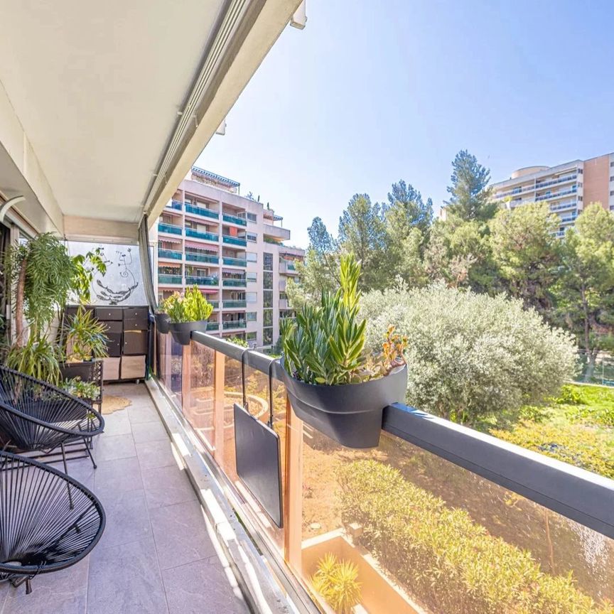 Location Appartement 5 pièces 102m² MARSEILLE 6ème - Photo 1