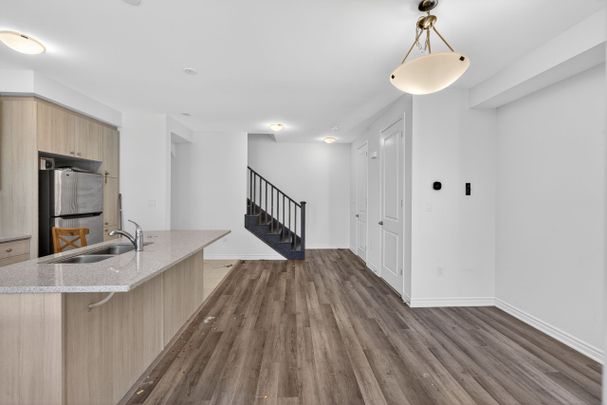 For Lease - 89 Pearen Lane, Barrie, Ontario - Photo 1