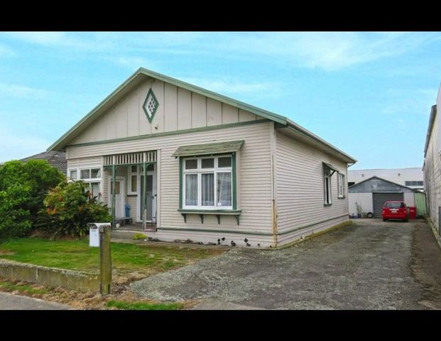 Palmerston North - Photo 1