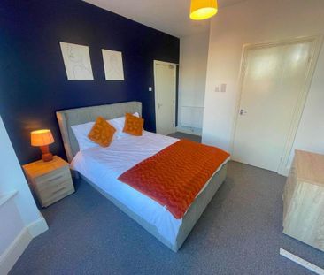 1 bedroom in a house share to rent - Photo 4