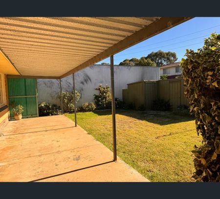 9 Walnut Ave, Parafield Gardens, SA 5107 - Photo 5