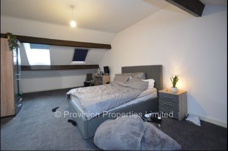 4 Bedroom Rentals Hyde Park - Photo 3