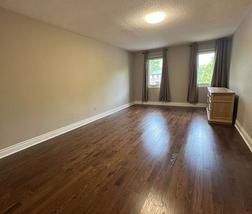 For Lease - 9 Chadburn Crescent, Aurora, Ontario - Photo 5